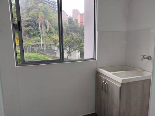 Apartamento de 3 alcobas en arriendo en La Abadia, Envigado, 90 m² · foto 5 de 23