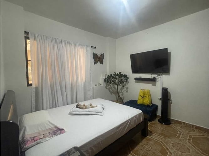 Apartamento de 5 alcobas en venta en Los Naranjos, Sabaneta, 137 m² · foto 8 de 22