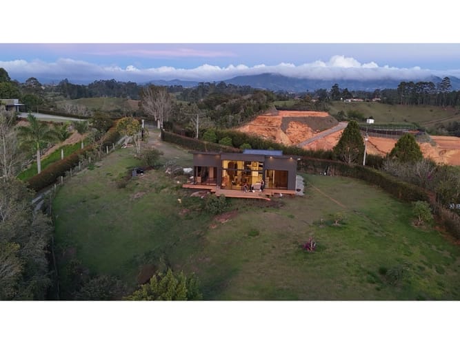 Casa de 2 alcobas en venta en El Carmen De Viboral, El Carmen de Viboral, 168 m² · foto 3 de 13