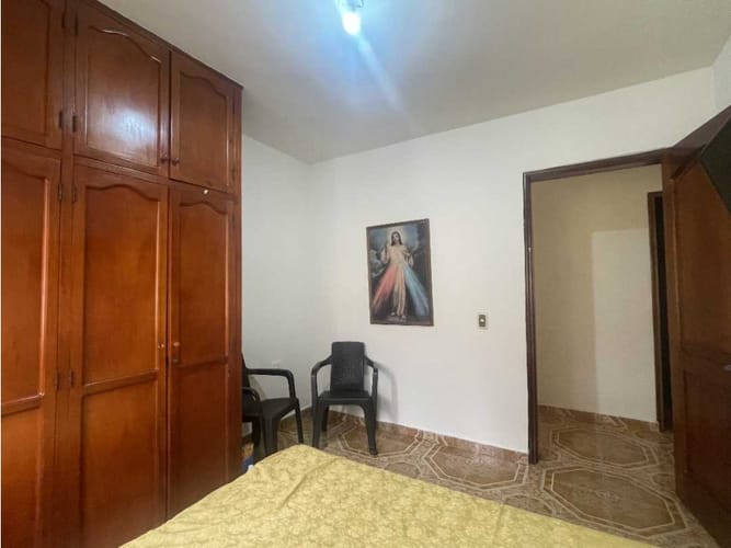 Apartamento de 5 alcobas en venta en Los Naranjos, Sabaneta, 137 m² · foto 16 de 22