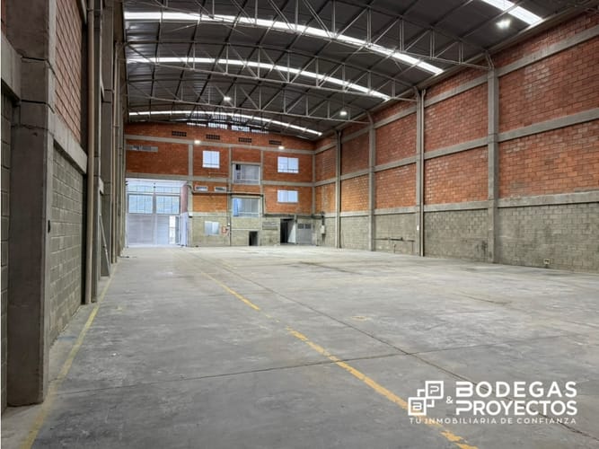Bodega en arriendo en Aves Maria, Sabaneta, 1000 m² · foto 2 de 14
