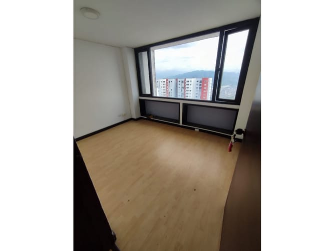 Oficina en venta en El Centro, Manizales, 76 m² · foto 2 de 10