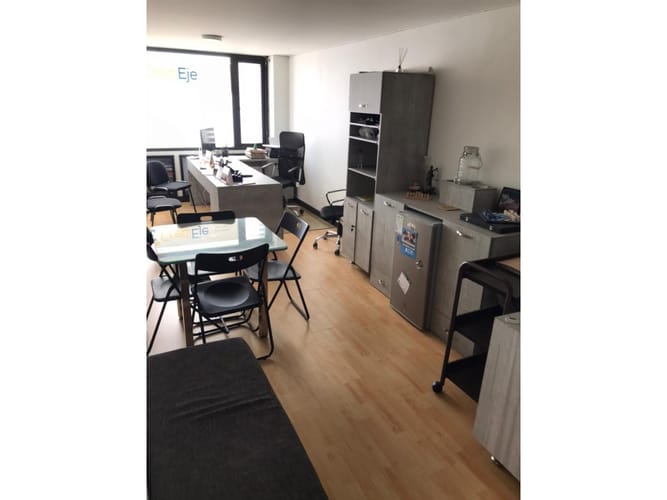 Oficina en venta en El Centro, Manizales, 76 m² · foto 4 de 10