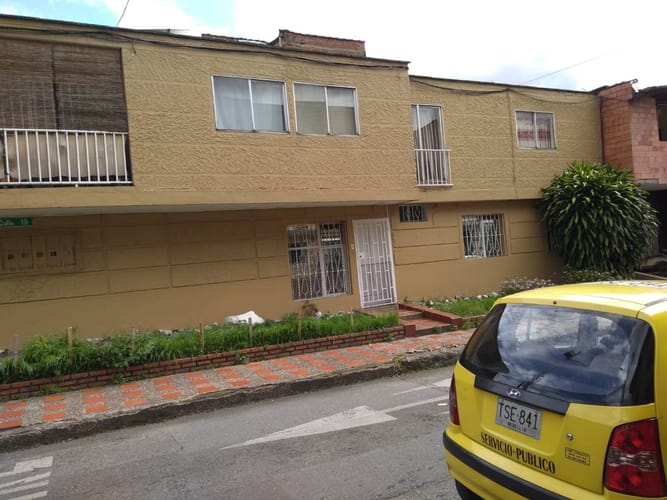 Casa en venta en Santa Fe, Medellín, 122 m² · foto 3 de 3