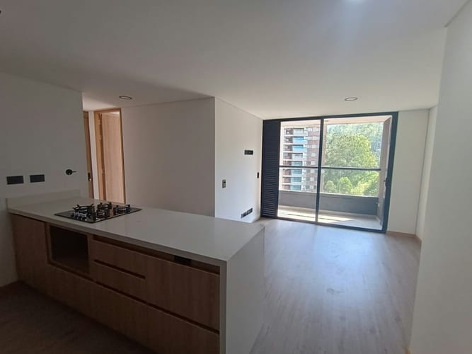 Apartamento de 2 alcobas en arriendo en El Poblado, Medellín, 62 m² · foto 4 de 14