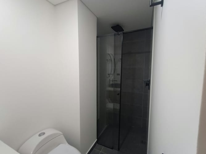 Apartamento de 2 alcobas en arriendo en El Poblado, Medellín, 62 m² · foto 6 de 14