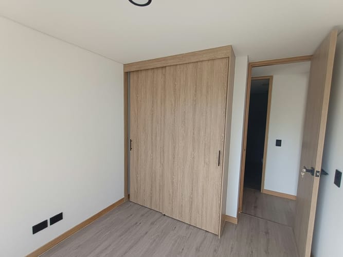 Apartamento de 2 alcobas en arriendo en El Poblado, Medellín, 62 m² · foto 12 de 14