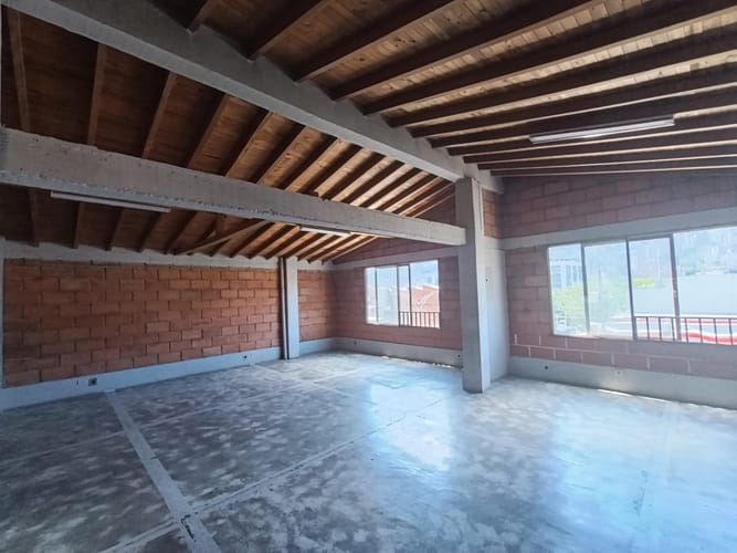 Bodega en arriendo en Cristo Rey, Medellín, 45 m² · foto 4 de 20