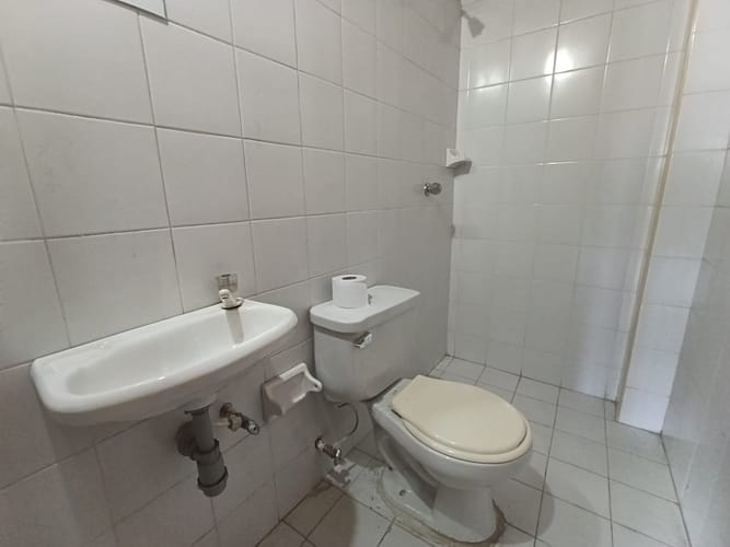 Bodega en arriendo en Cristo Rey, Medellín, 45 m² · foto 10 de 20