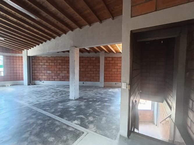 Bodega en arriendo en Cristo Rey, Medellín, 45 m² · foto 11 de 20