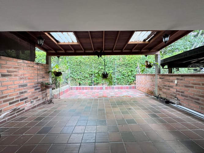 Casa de 4 alcobas en arriendo en Loma Del Escobero, Envigado, 189 m² · foto 6 de 20