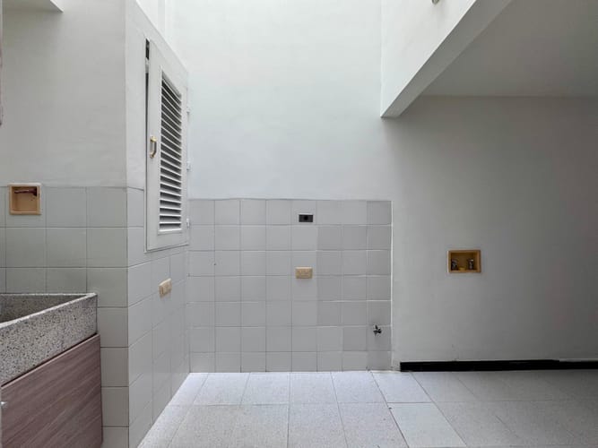 Casa de 4 alcobas en arriendo en Loma Del Escobero, Envigado, 189 m² · foto 8 de 20