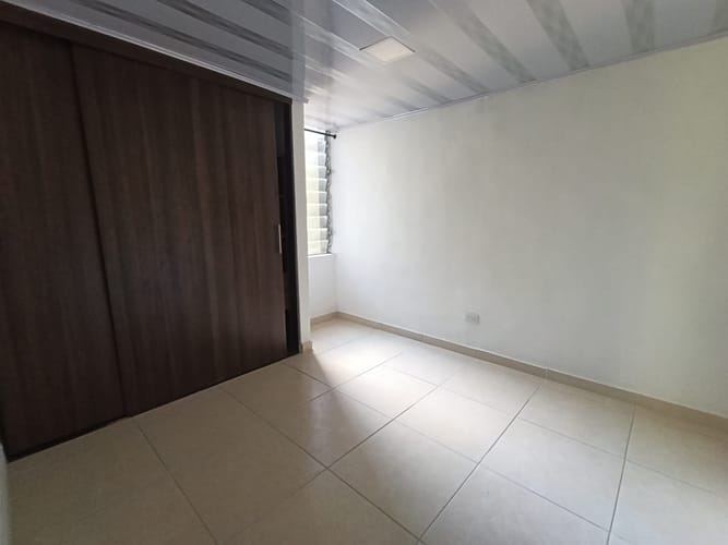 Apartamento de 4 alcobas en arriendo en Señorial, Envigado, 76 m² · foto 6 de 14