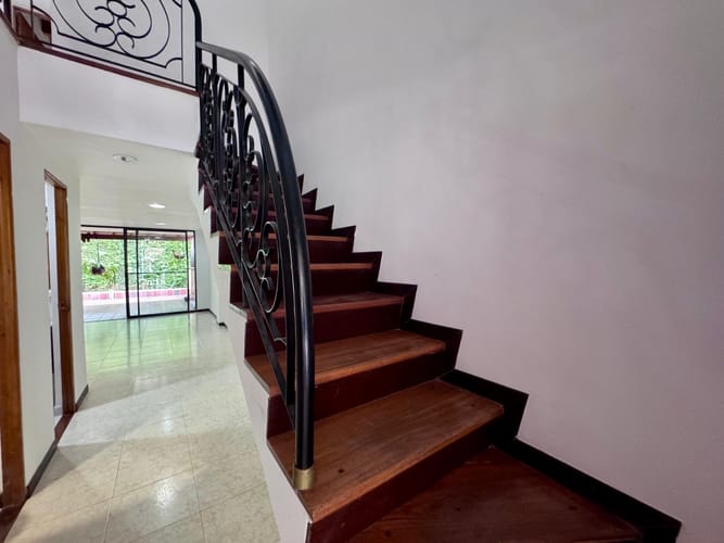 Casa de 4 alcobas en arriendo en Loma Del Escobero, Envigado, 189 m² · foto 10 de 20