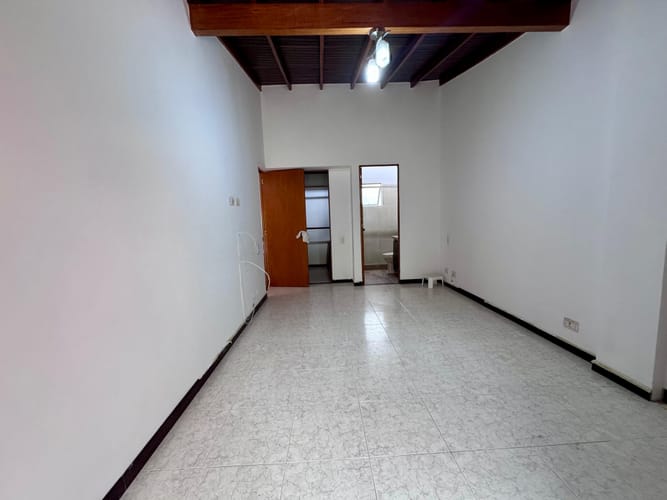 Casa de 4 alcobas en arriendo en Loma Del Escobero, Envigado, 189 m² · foto 15 de 20