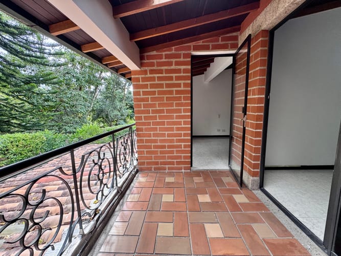 Casa de 4 alcobas en arriendo en Loma Del Escobero, Envigado, 189 m² · foto 18 de 20