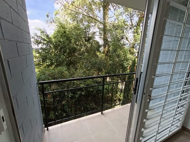Apartamento de 3 alcobas en arriendo en Loma Del Indio, Medellín, 75 m² · foto 2 de 20