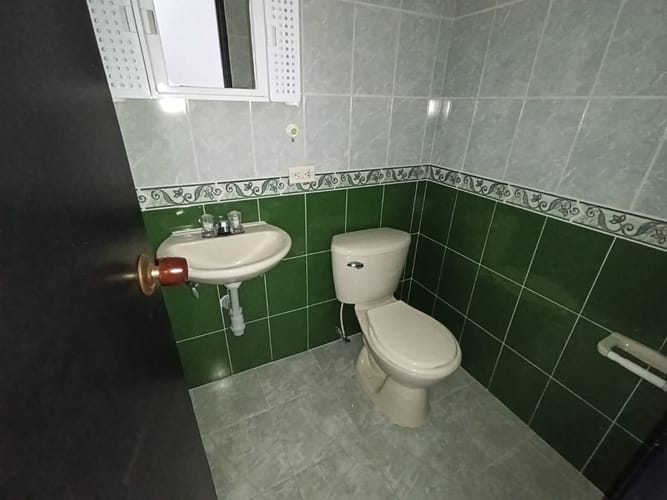 Apartamento de 3 alcobas en arriendo en Loma Del Indio, Medellín, 75 m² · foto 4 de 20