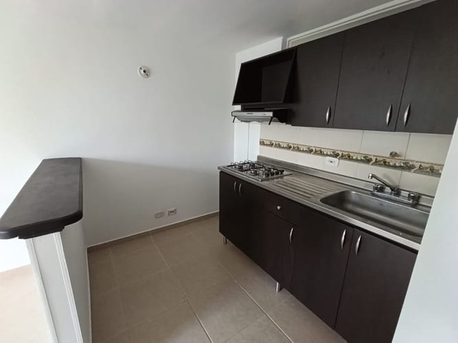 Apartamento de 3 alcobas en arriendo en Loma Del Indio, Medellín, 75 m² · foto 5 de 20
