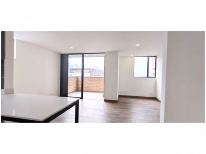 Apartamento de 2 alcobas en venta en Las Vegas, Envigado, 76 m² · foto 2 de 24