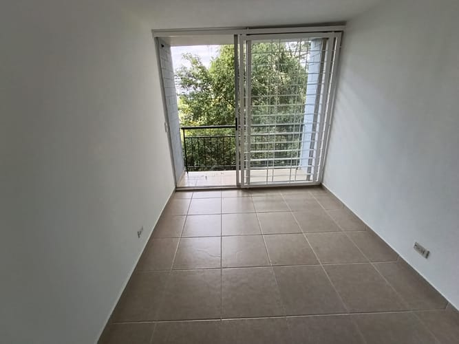 Apartamento de 3 alcobas en arriendo en Loma Del Indio, Medellín, 75 m² · foto 11 de 20