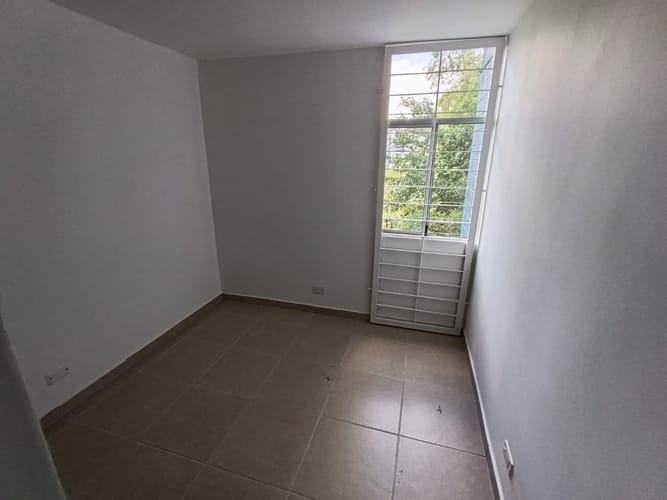 Apartamento de 3 alcobas en arriendo en Loma Del Indio, Medellín, 75 m² · foto 13 de 20