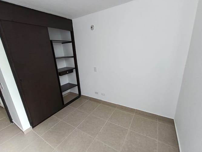 Apartamento de 3 alcobas en arriendo en Loma Del Indio, Medellín, 75 m² · foto 16 de 20