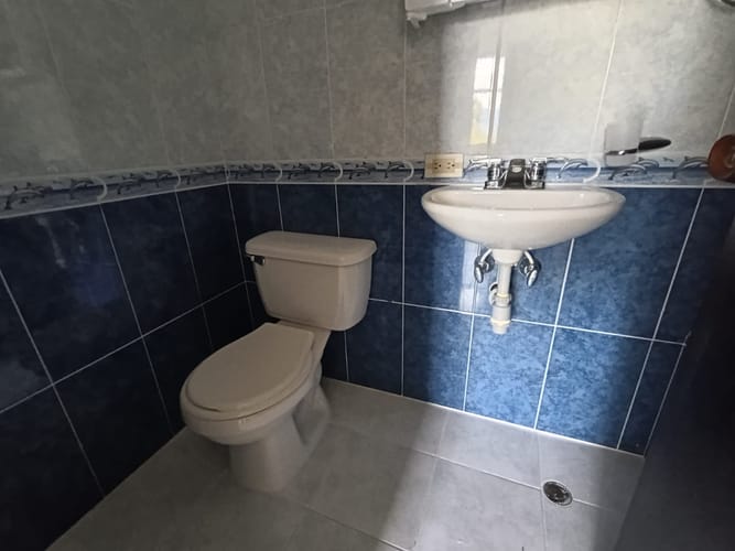 Apartamento de 3 alcobas en arriendo en Loma Del Indio, Medellín, 75 m² · foto 18 de 20