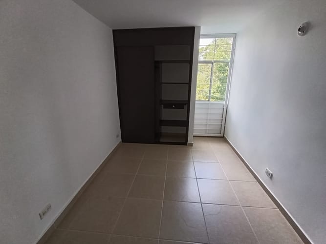 Apartamento de 3 alcobas en arriendo en Loma Del Indio, Medellín, 75 m² · foto 19 de 20