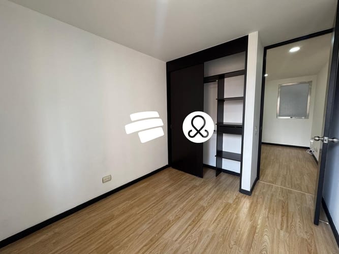 Apartamento de 3 alcobas en venta en El Poblado, Medellín, 84 m² · foto 10 de 21
