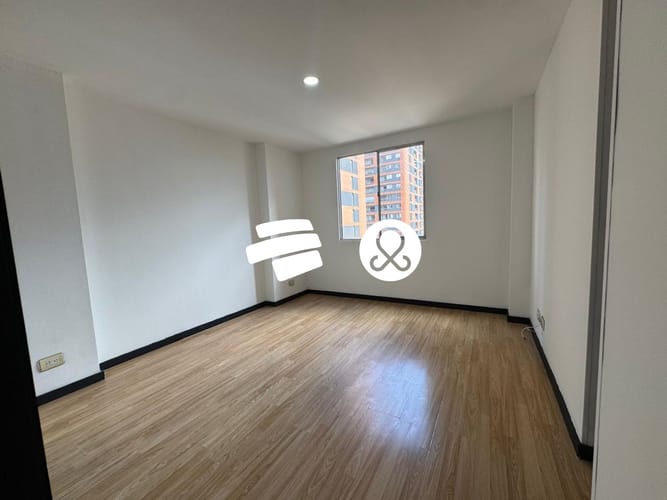 Apartamento de 3 alcobas en venta en El Poblado, Medellín, 84 m² · foto 11 de 21