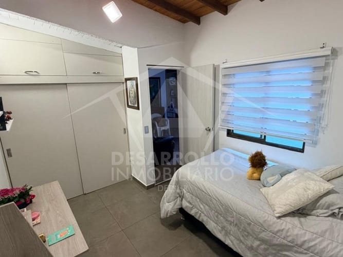 Casa de 4 alcobas en venta en Prados De Sabaneta, Sabaneta, 140 m² · foto 8 de 18
