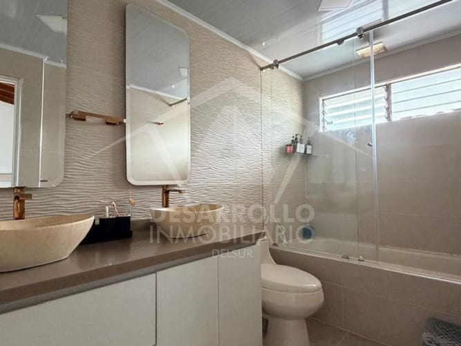 Casa de 4 alcobas en venta en Prados De Sabaneta, Sabaneta, 140 m² · foto 13 de 18