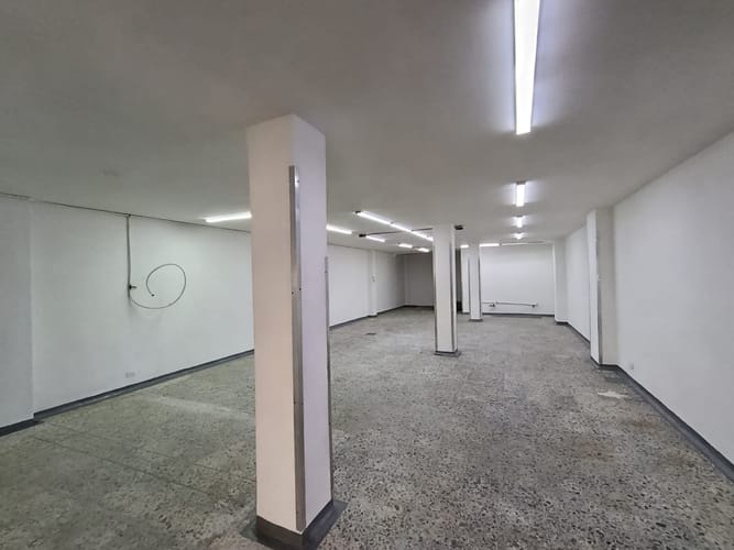 Local en arriendo en Entreamigos, Sabaneta, 120 m² · foto 2 de 13
