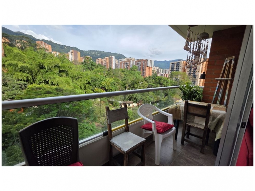 Apartamento en Venta en Loma del Esmeraldal, Envigado