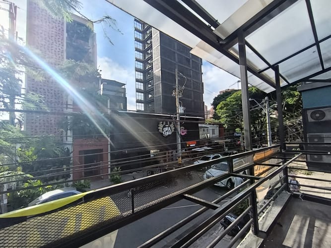 Casa de 4 alcobas en arriendo en El Poblado, Medellín, 360 m² · foto 3 de 19