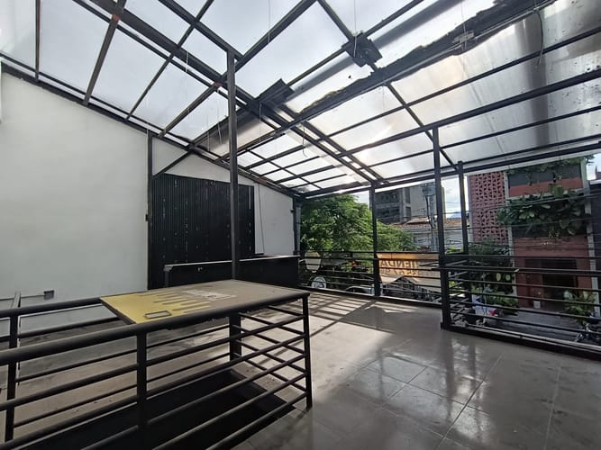 Casa de 4 alcobas en arriendo en El Poblado, Medellín, 360 m² · foto 5 de 19