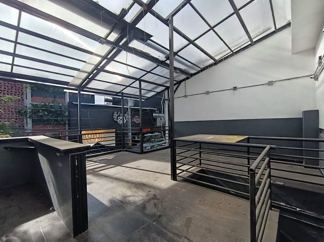 Casa de 4 alcobas en arriendo en El Poblado, Medellín, 360 m² · foto 6 de 19