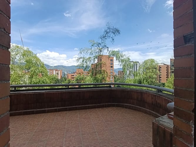 Oficina en arriendo en El Poblado, Medellín, 76 m² · foto 4 de 17