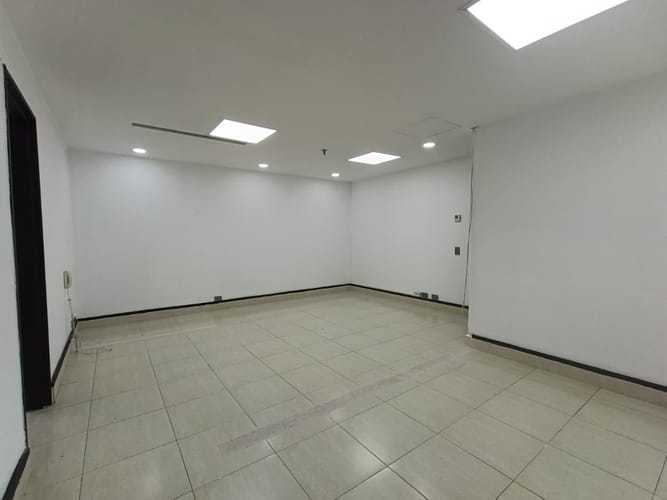 Oficina en arriendo en El Poblado, Medellín, 76 m² · foto 12 de 17