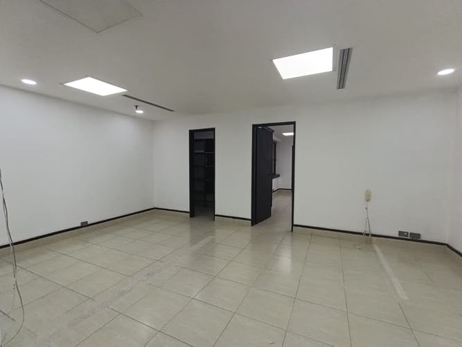 Oficina en arriendo en El Poblado, Medellín, 76 m² · foto 14 de 17