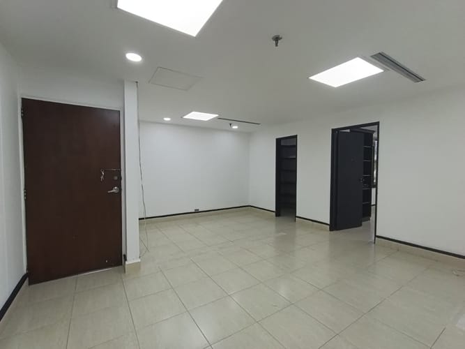 Oficina en arriendo en El Poblado, Medellín, 76 m² · foto 15 de 17