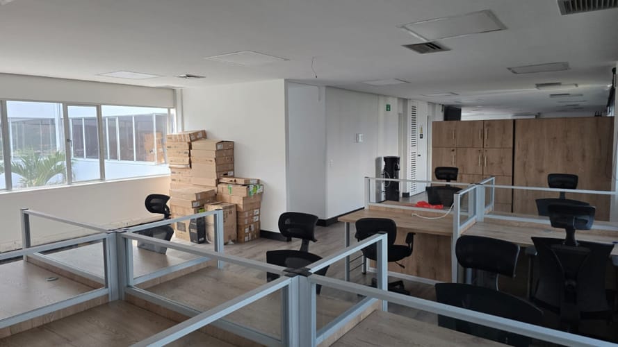 Oficina en arriendo en El Poblado, Medellín, 170 m² · foto 4 de 16