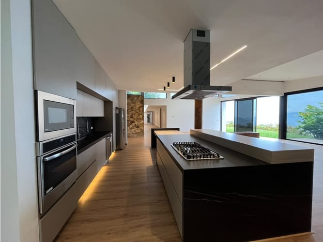 Casa de 3 alcobas en venta en Santa Catalina, Medellín, 450 m² · foto 16 de 24