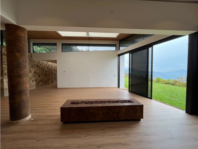Casa de 3 alcobas en venta en Santa Catalina, Medellín, 450 m² · foto 19 de 24