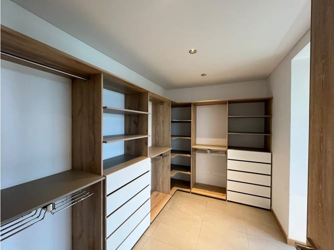 Casa de 3 alcobas en venta en Santa Catalina, Medellín, 450 m² · foto 21 de 24