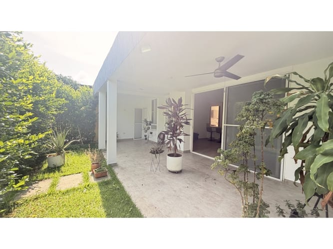 Casa de 3 alcobas en venta en El Castillo, Jamundí, 150 m² · foto 16 de 16
