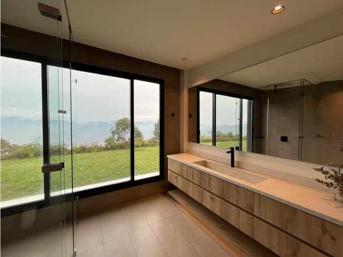 Casa de 3 alcobas en venta en Santa Catalina, Medellín, 450 m² · foto 23 de 24