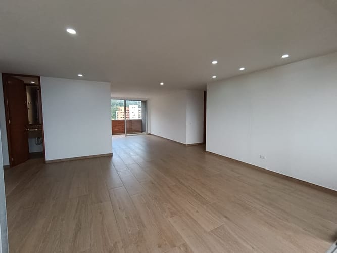 Apartamento de 3 alcobas en arriendo en El Poblado, Medellín, 162 m² · foto 4 de 20