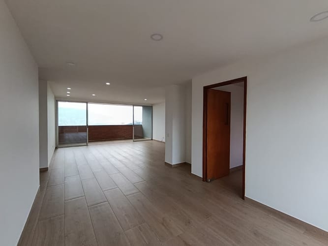 Apartamento de 3 alcobas en arriendo en El Poblado, Medellín, 162 m² · foto 5 de 20